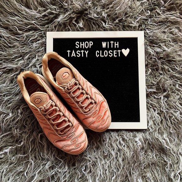 womens air max plus lx